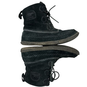 SOREL Joplin stitch black suede moccasin lace up ankle boot 6.5